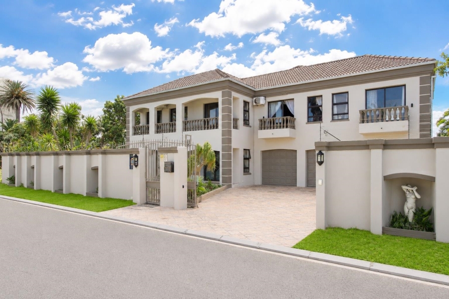 6 Bedroom Property for Sale in Sunset Beach Western Cape